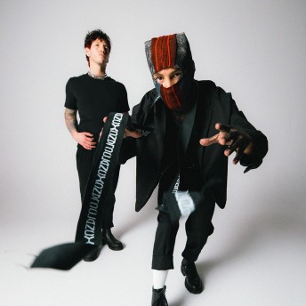 Twenty One Pilots Score 13th No. 1 on Alternative Airplay Chart With City Walls